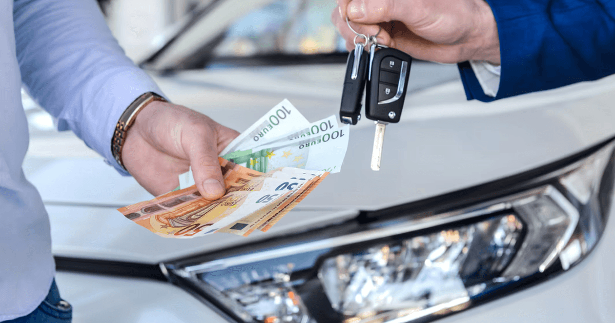 Schlüsselübergabe — Auto-Ankauf mit Bargeld